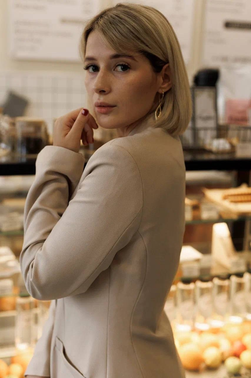 Кристина К Размер S-М, Рост 163, Параметры 84/68/95. LUNAPRO Дом стильных, сборных и индивидуальных съемок для брендов