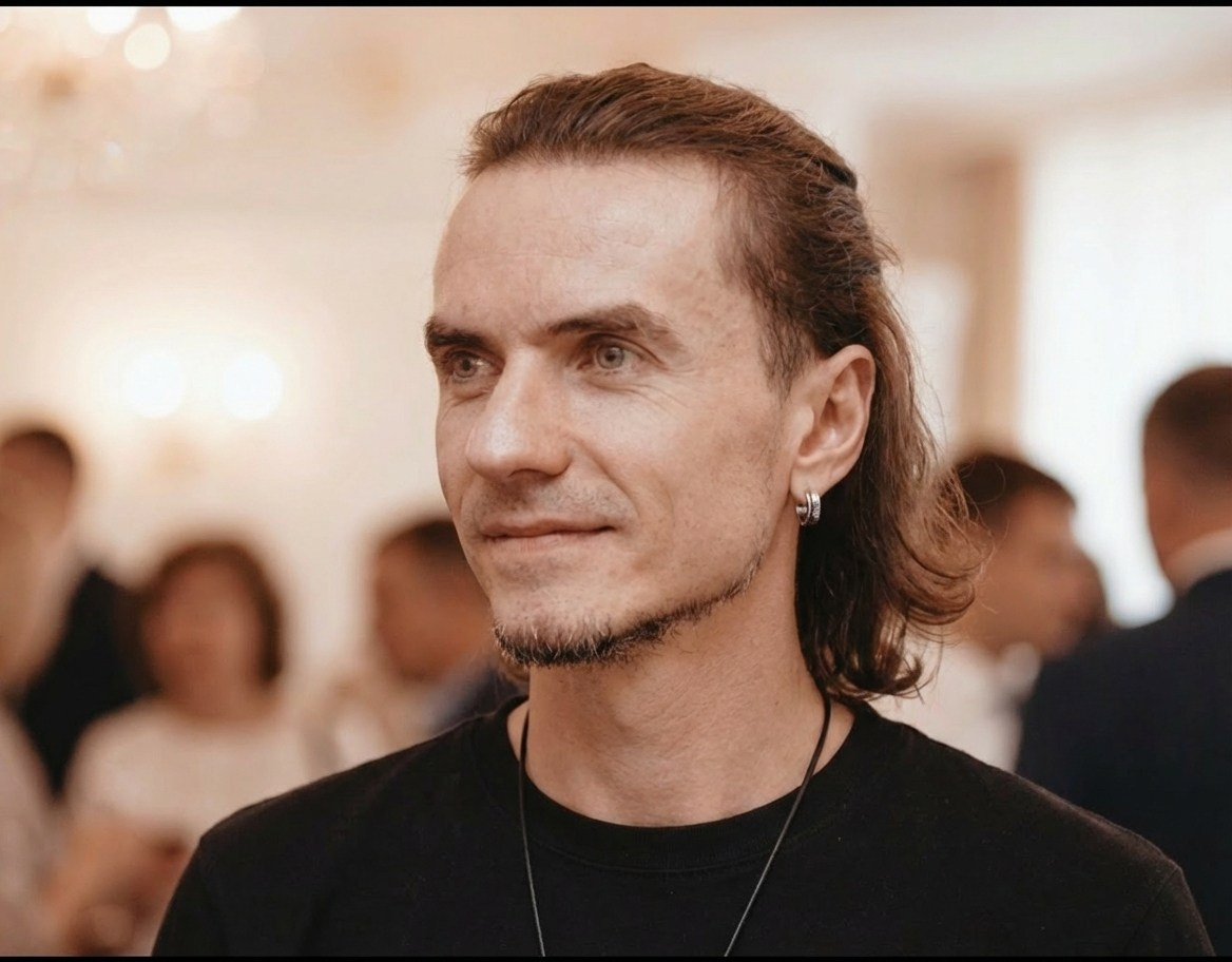 Внутренний портрет. Истории перехода, собранные в образе, звуке и движении. Виктор Гебель — визуальные серии, образы и авторский формат «Внутренний портрет»