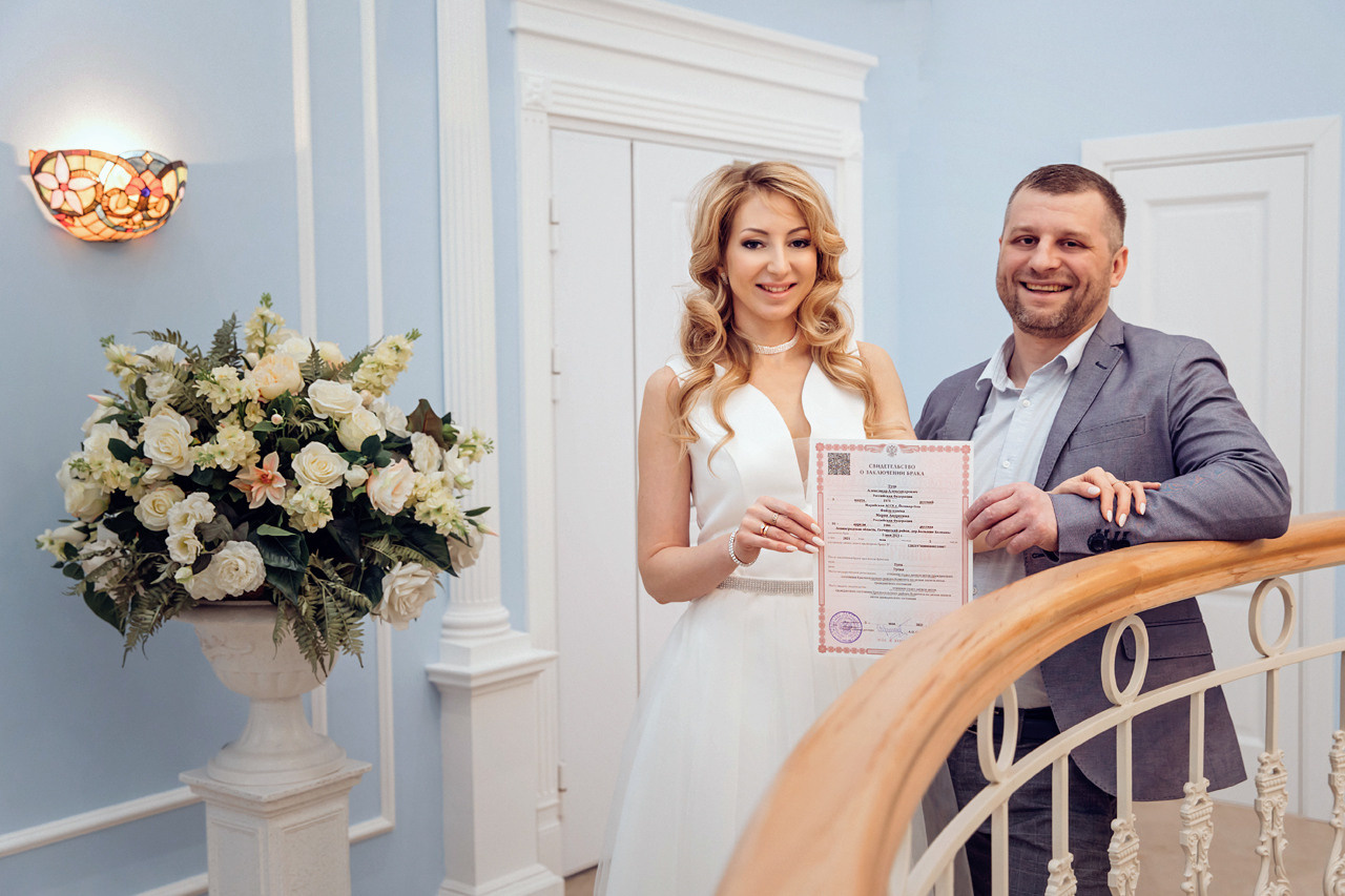 Саша и Маша, ЗАГС на Доблести. Семейный фотограф в Санкт-Петербурге Алиса Мохова