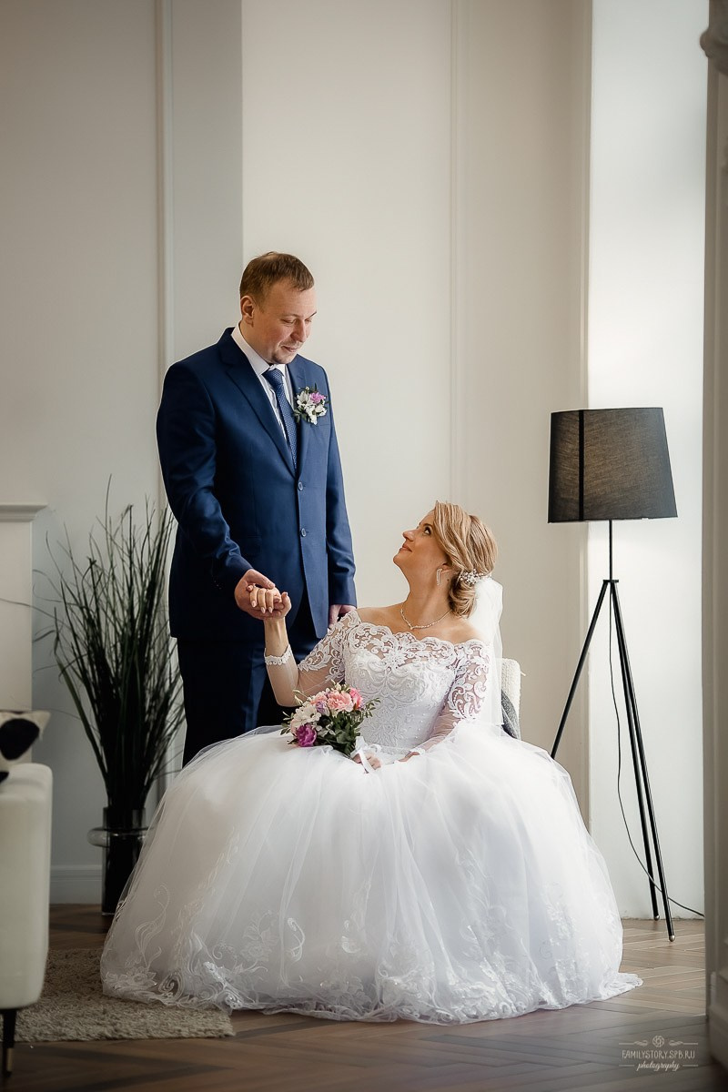 Свадебная фотосессия в интерьере: уют, фактура и свет как у старых мастеров. Свадебный фотограф — Санкт-Петербург (СПб) Питер