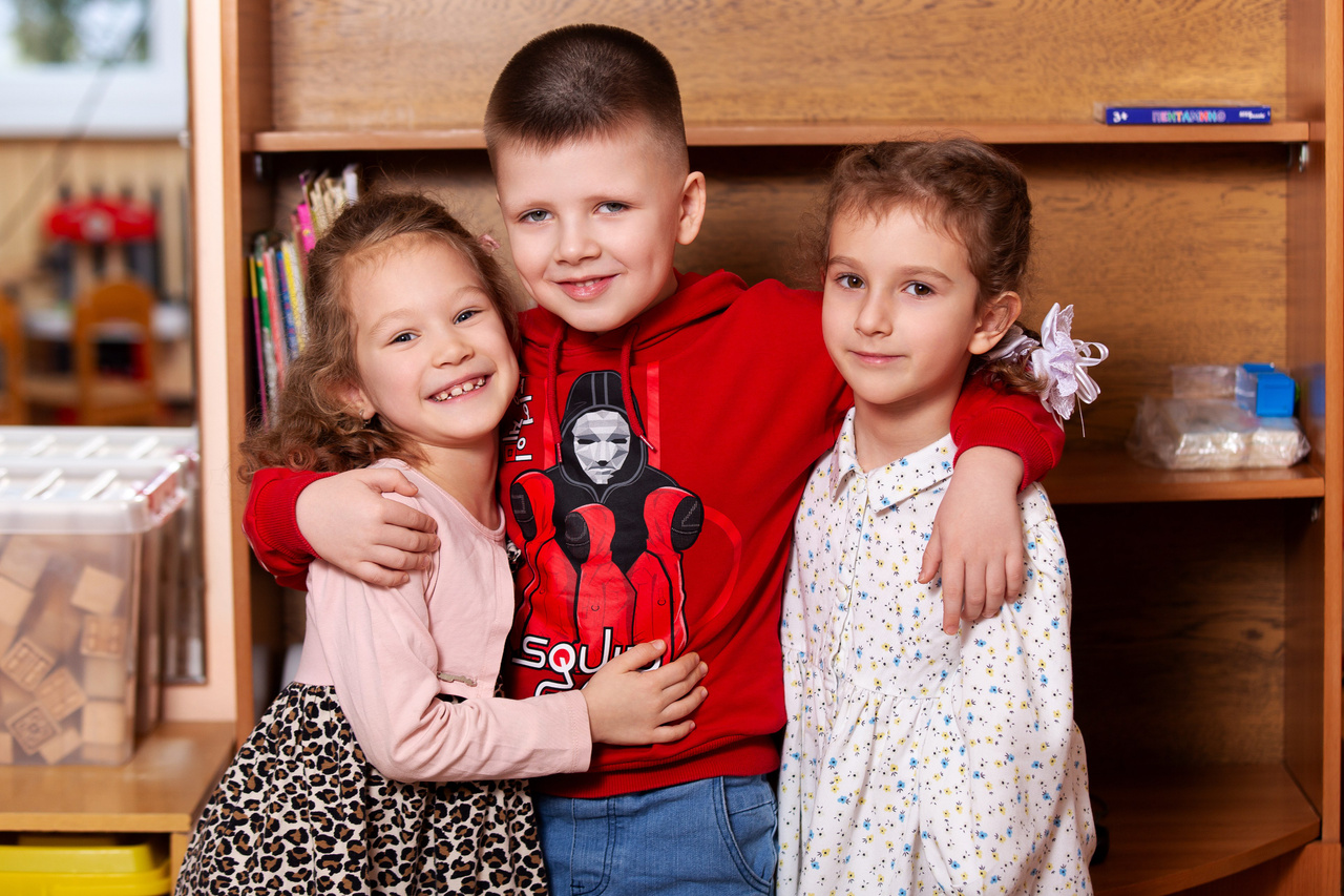 Друзья в группе детского сада
