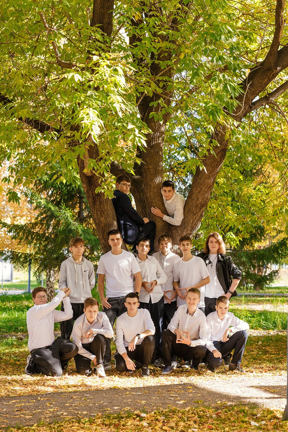 Осенняя фотосессия для выпускного альбома 9 класса. СИГМА | Студия выпускных альбомов Красноярск