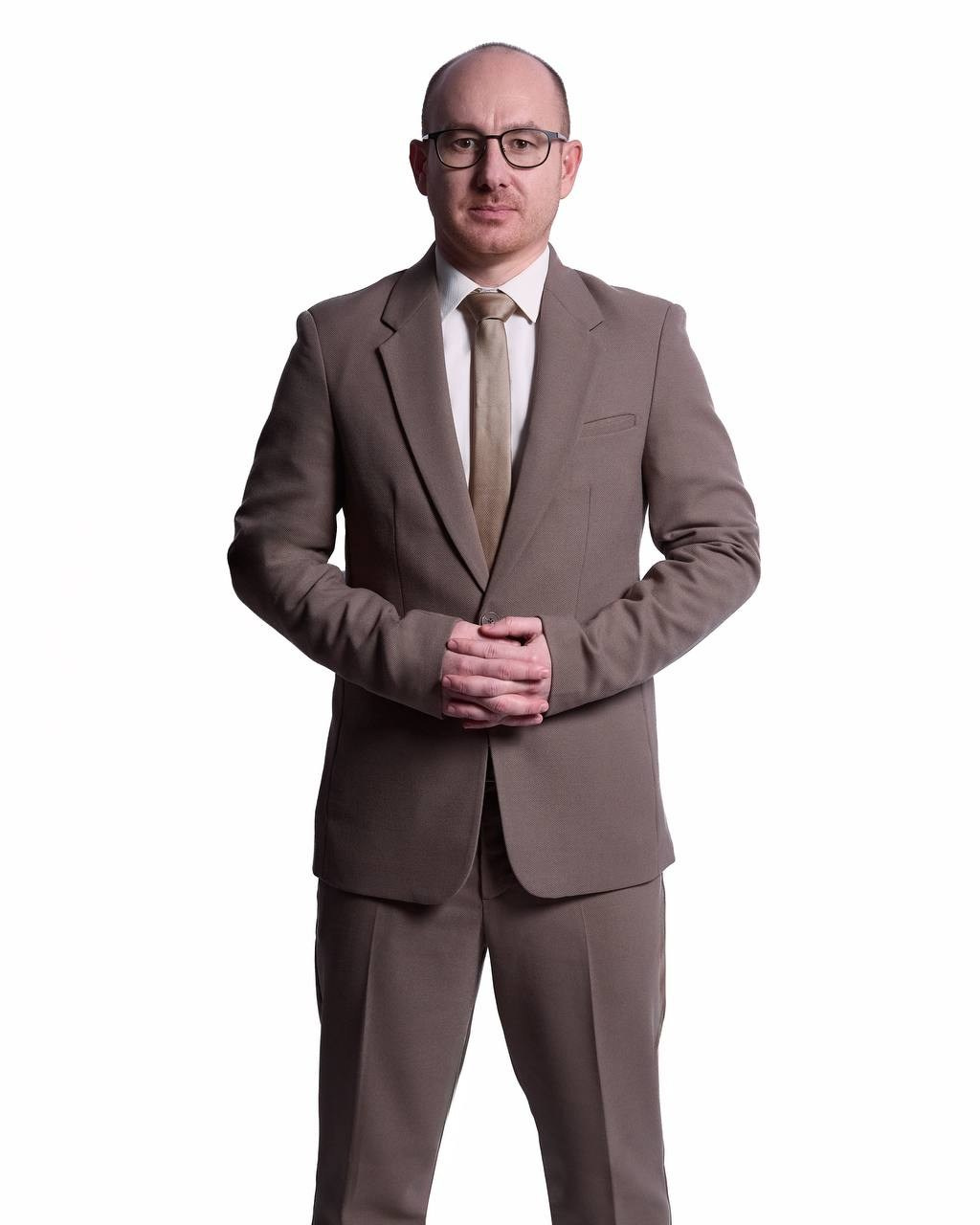 Corporate portfolio. Svyatoslav Lebedev | Advertising photographer — Commercial shooting, Art direction, AI integration