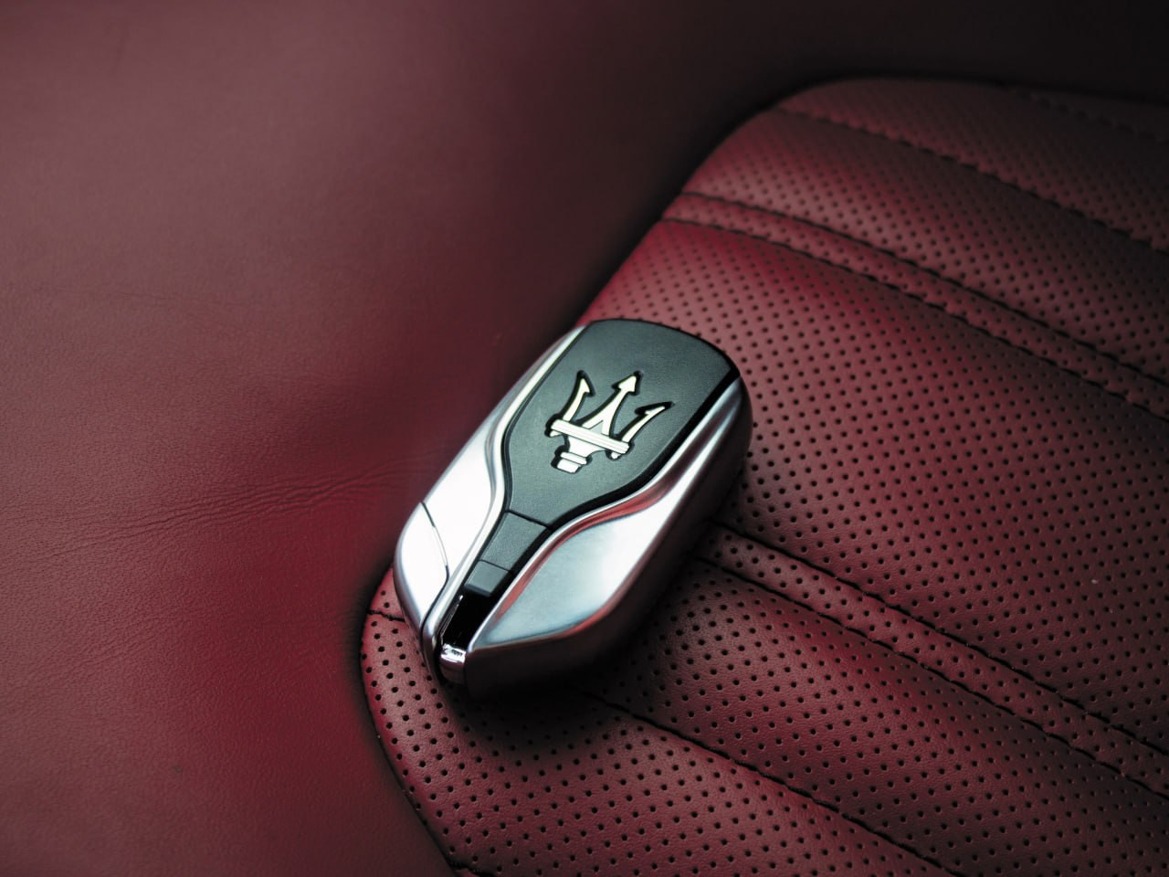 Денис — фотограф автомобилей в Москве. Фотосъемка авто на заказ!. Автомобильный фотограф в Москве Денис Волков