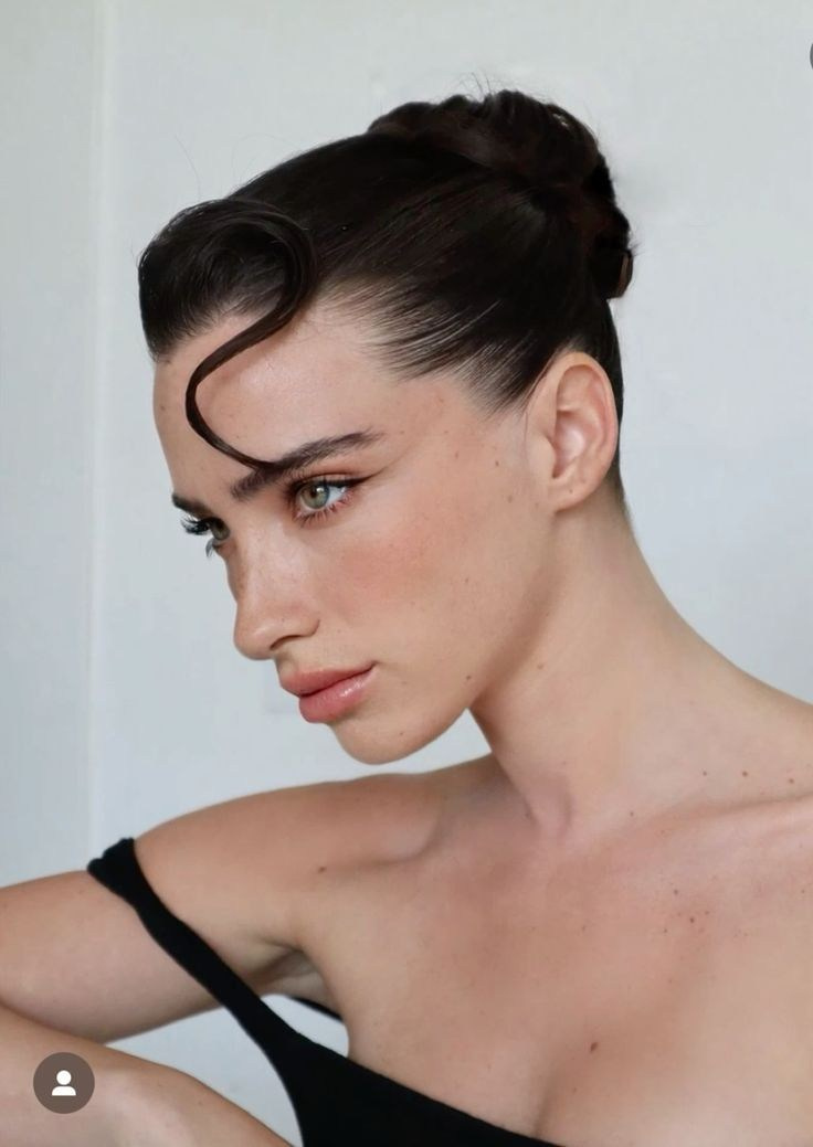 Образ невесты. Платье, макияж и укладка. Валеева Виктория | Свадебный фотограф в Ростове-на-Дону и Москве