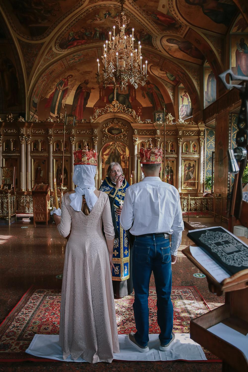 Венчание Евгения и Кристины. Храм Сергия Радонежского. Антонина Морозова, профессиональный семейный фотограф видеограф