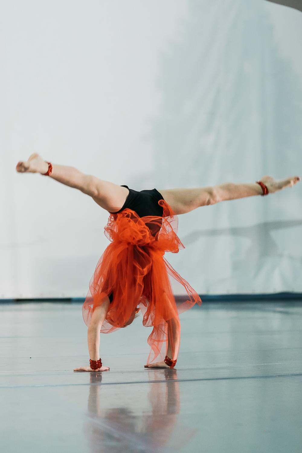 Выступление танцевального центра Дункан. Антонина Морозова, профессиональный семейный фотограф видеограф