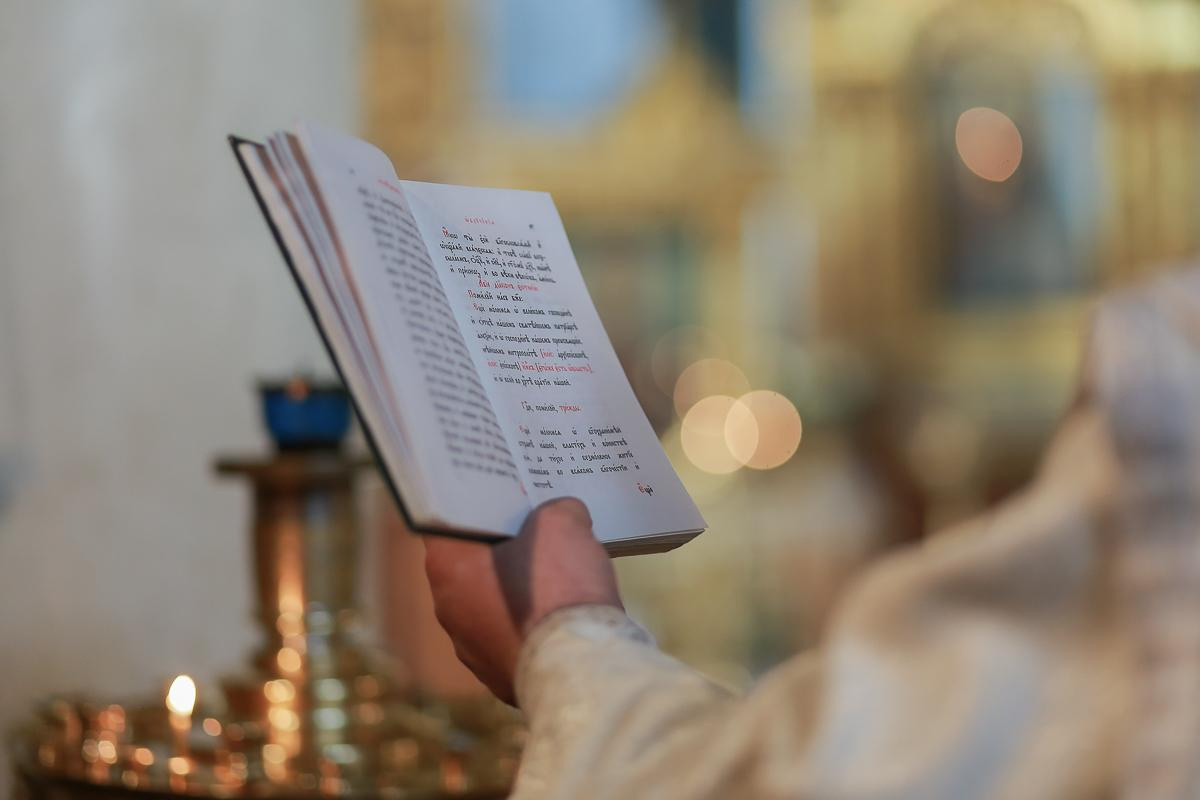 Венчание Алексея и Валерии в Никольском храме. Антонина Морозова, профессиональный семейный фотограф видеограф