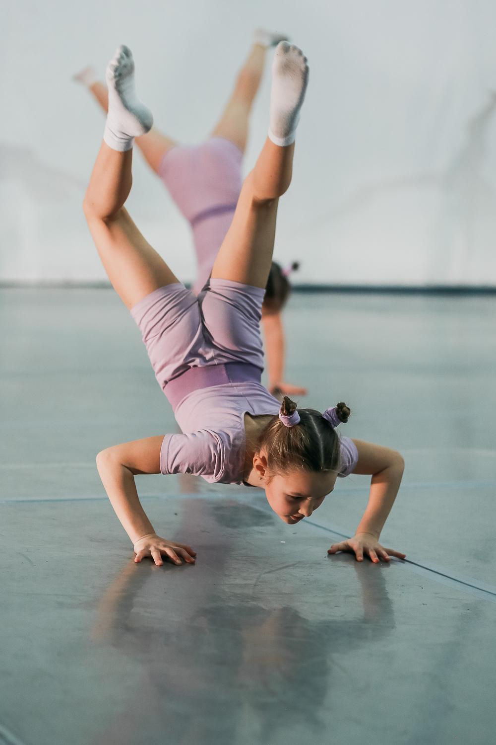 Выступление танцевального центра Дункан. Антонина Морозова, профессиональный семейный фотограф видеограф