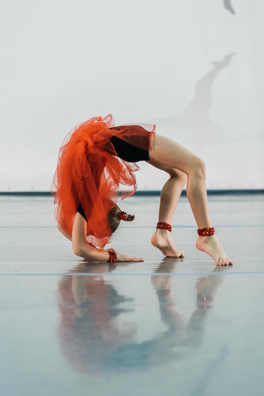 Выступление танцевального центра Дункан. Антонина Морозова, профессиональный семейный фотограф видеограф