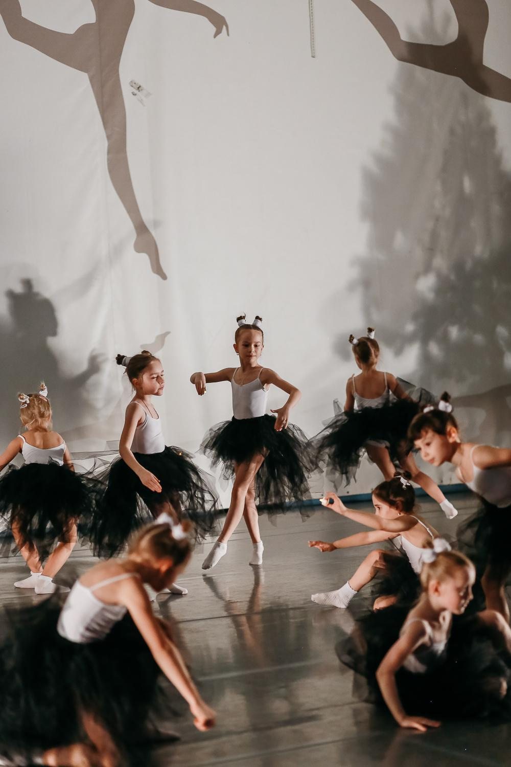 Выступление танцевального центра Дункан. Антонина Морозова, профессиональный семейный фотограф видеограф