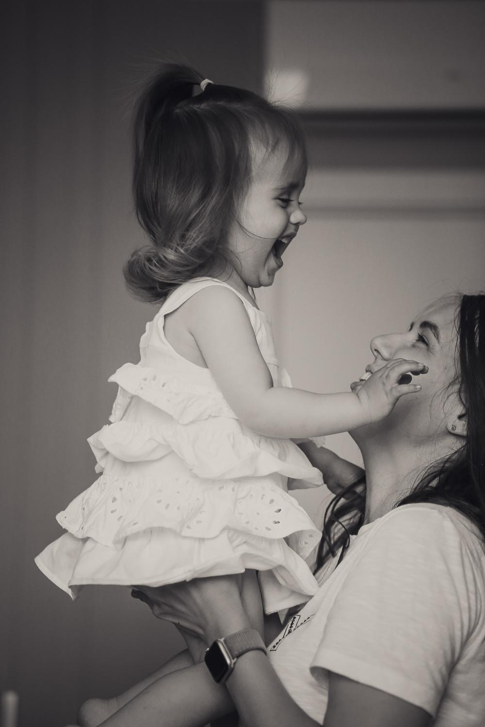 Дома у Марфы и Маруси. Антонина Морозова, профессиональный семейный фотограф видеограф