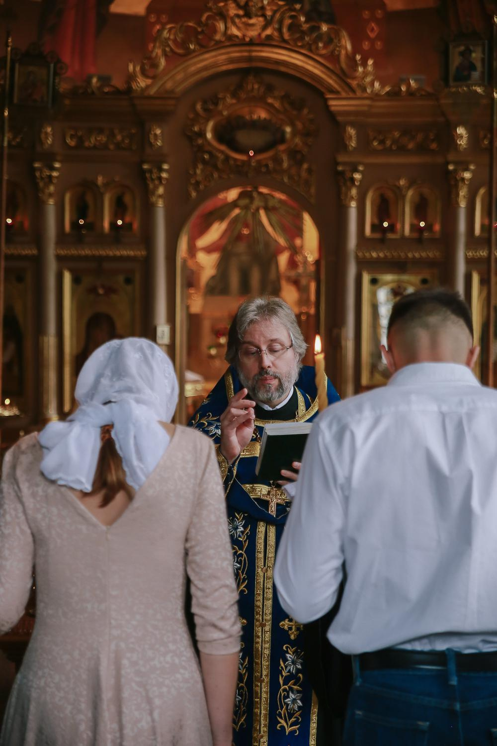 Венчание Евгения и Кристины. Храм Сергия Радонежского. Антонина Морозова, профессиональный семейный фотограф видеограф