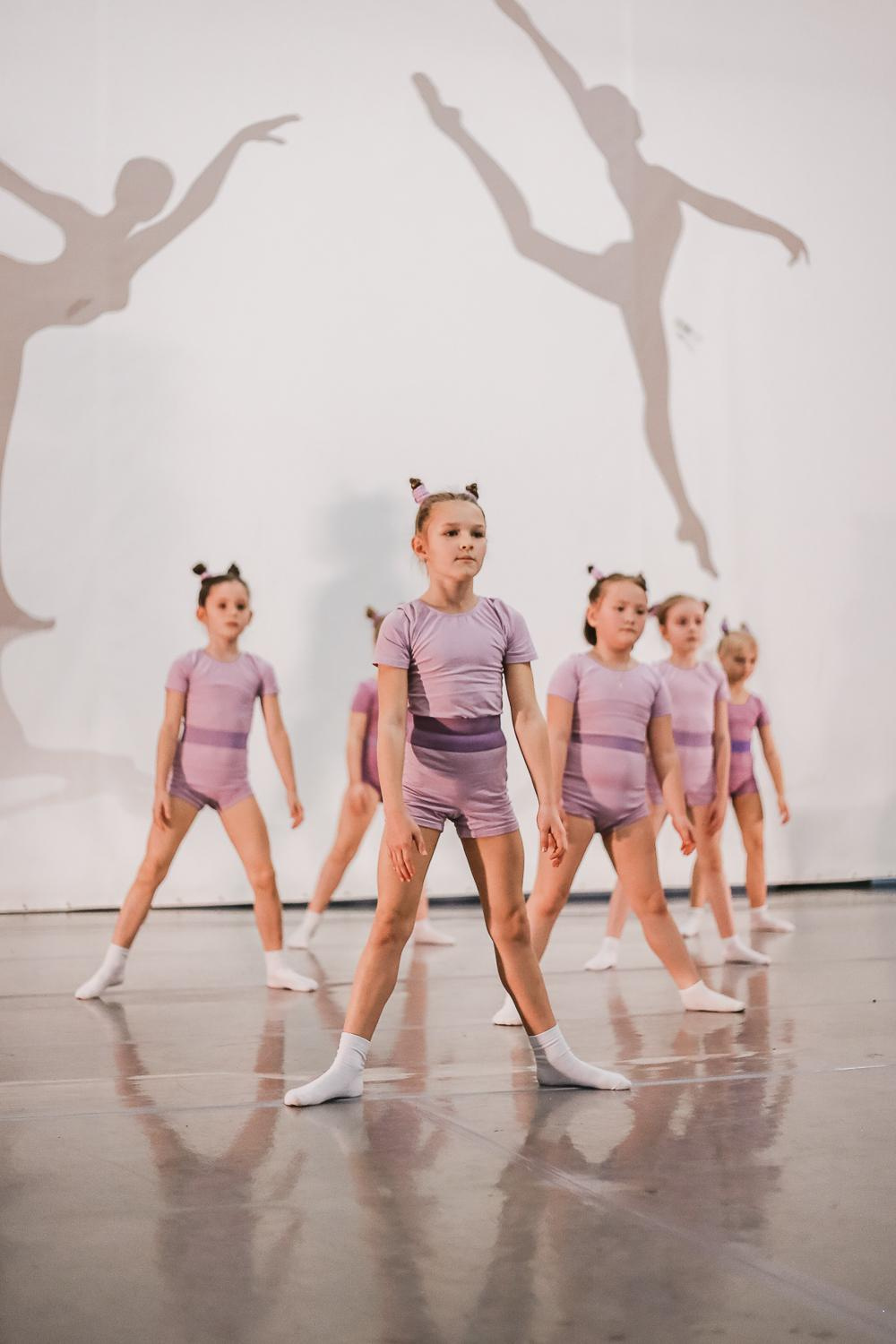 Выступление танцевального центра Дункан. Антонина Морозова, профессиональный семейный фотограф видеограф