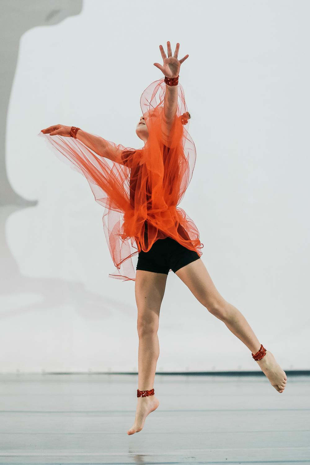 Выступление танцевального центра Дункан. Антонина Морозова, профессиональный семейный фотограф видеограф