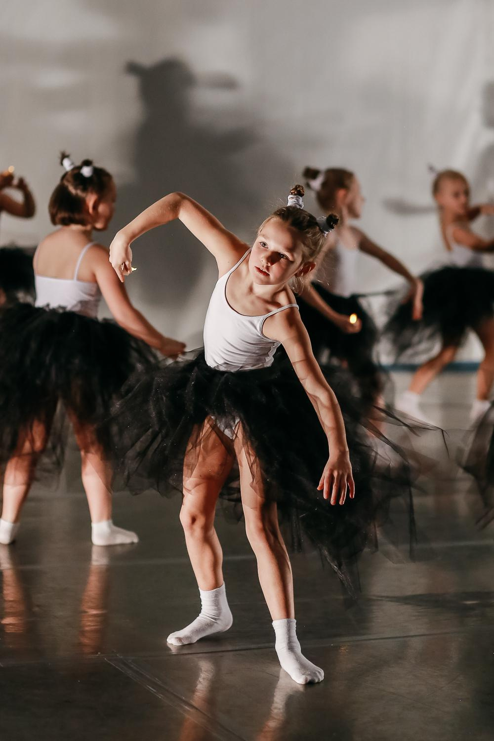 Выступление танцевального центра Дункан. Антонина Морозова, профессиональный семейный фотограф видеограф