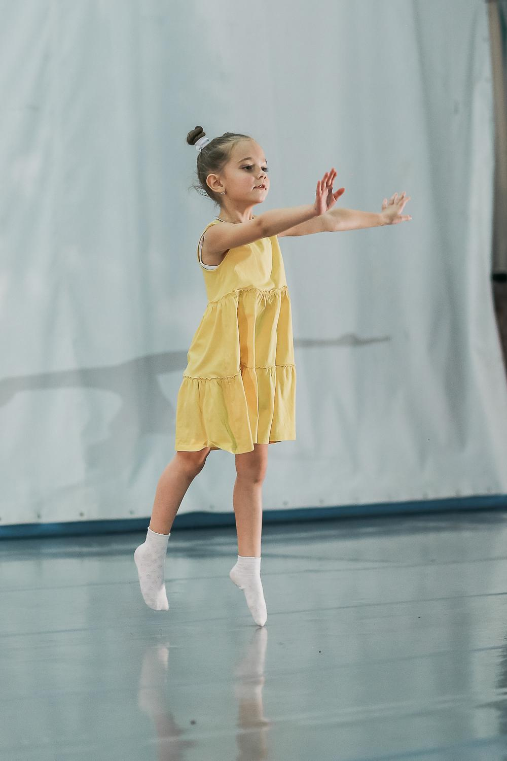 Выступление танцевального центра Дункан. Антонина Морозова, профессиональный семейный фотограф видеограф