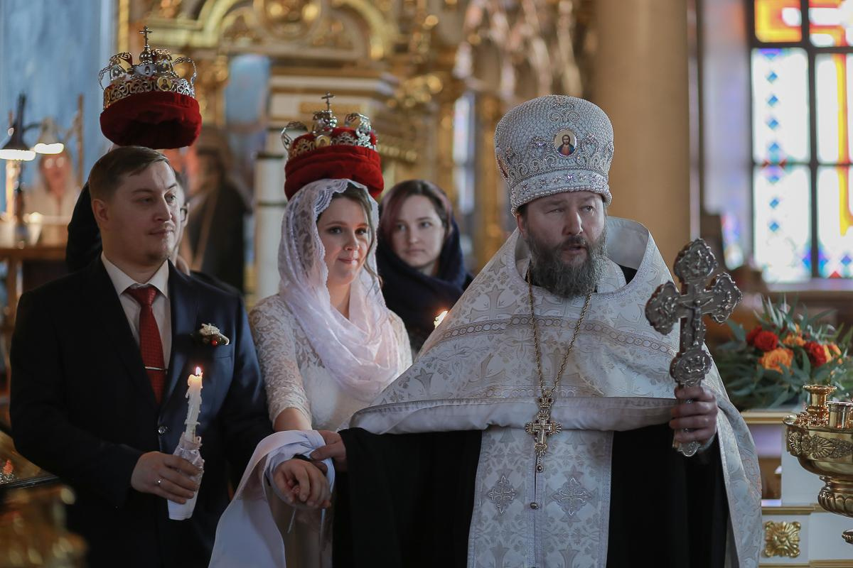 Венчание Алексея и Валерии в Никольском храме. Антонина Морозова, профессиональный семейный фотограф видеограф