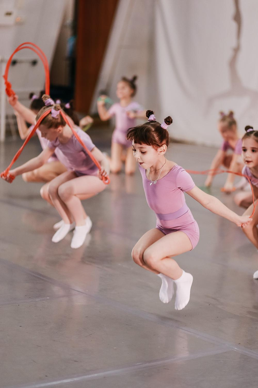 Выступление танцевального центра Дункан. Антонина Морозова, профессиональный семейный фотограф видеограф