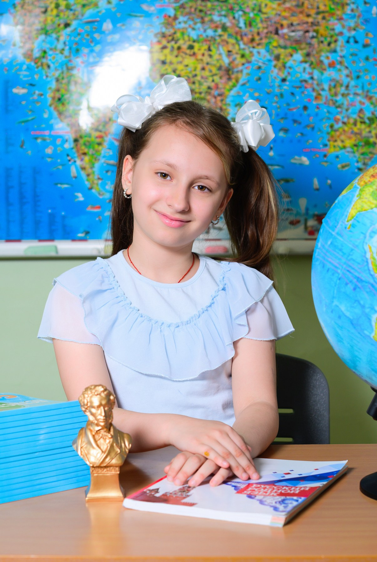 Портрет и общая фотография класса. Выпускной школьный альбом в Москве / Школьный фотограф Юлия Михайленко