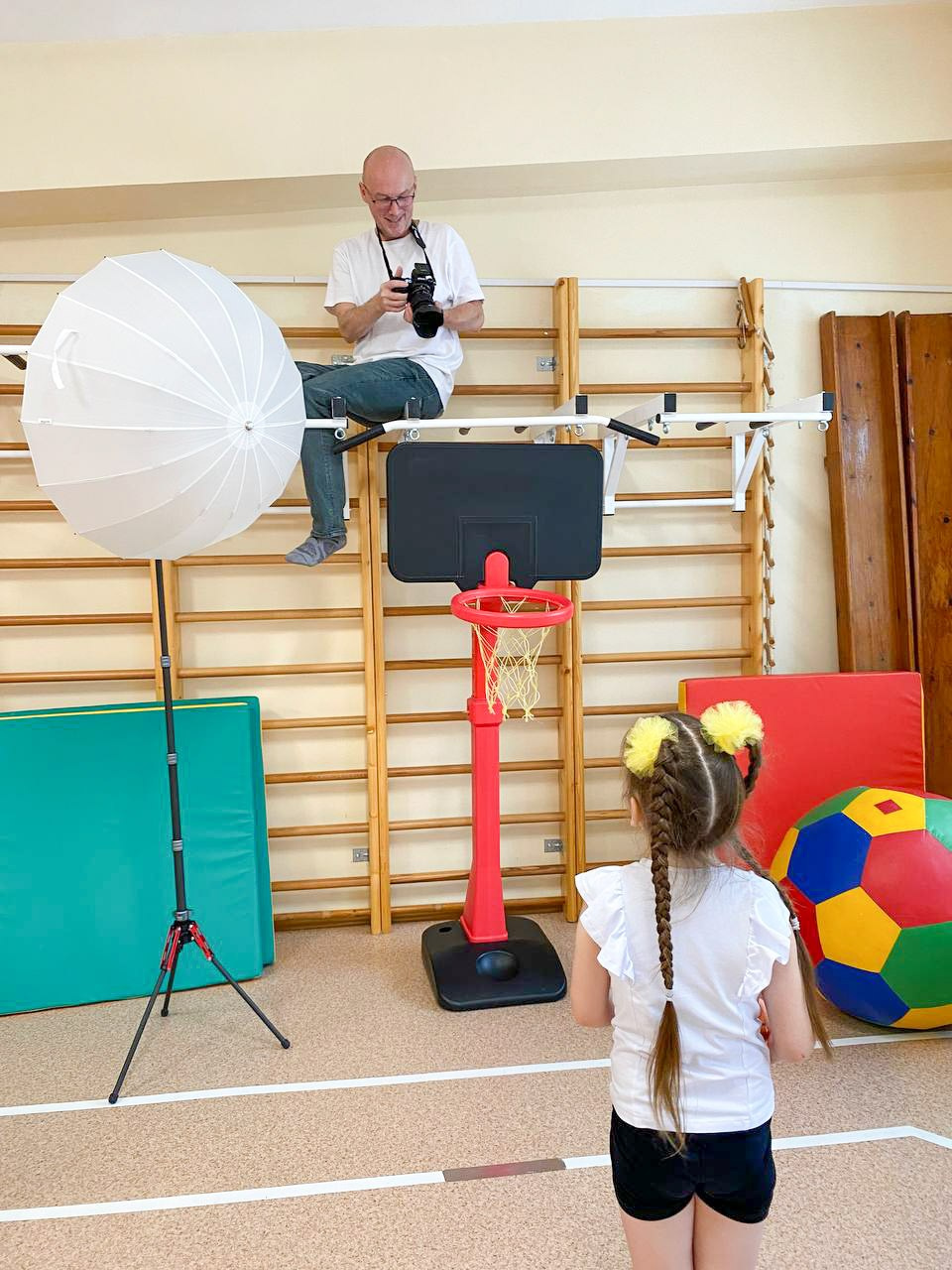 Бэкстейдж фотосъемки в детском саду для выпускных фотоальбомов. Детский фотограф. «Ожившие» фото, г. Нижневартовск