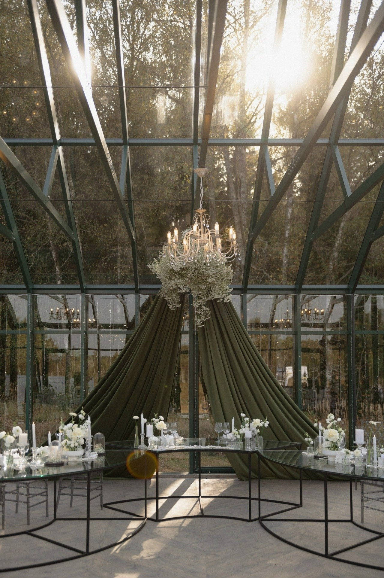 Декор Джуси роуз. Подрядчики и друзья сети свадебных площадок House for wedding