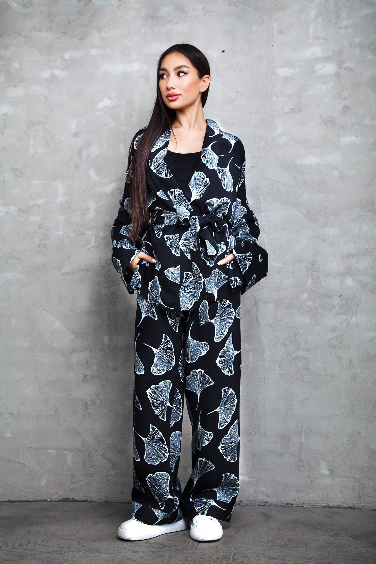 Реклама женской одежды. Натан Супервайзер по Продакшену