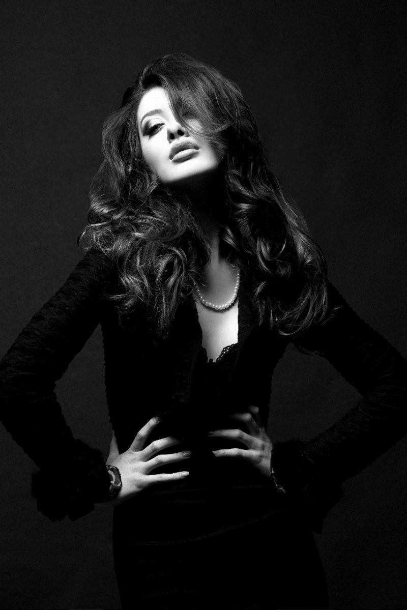 Девушка в студии