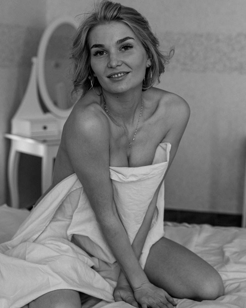 Наташа. Сексуальная съёмка в номере гостиницы. Алексей Торопов фотограф