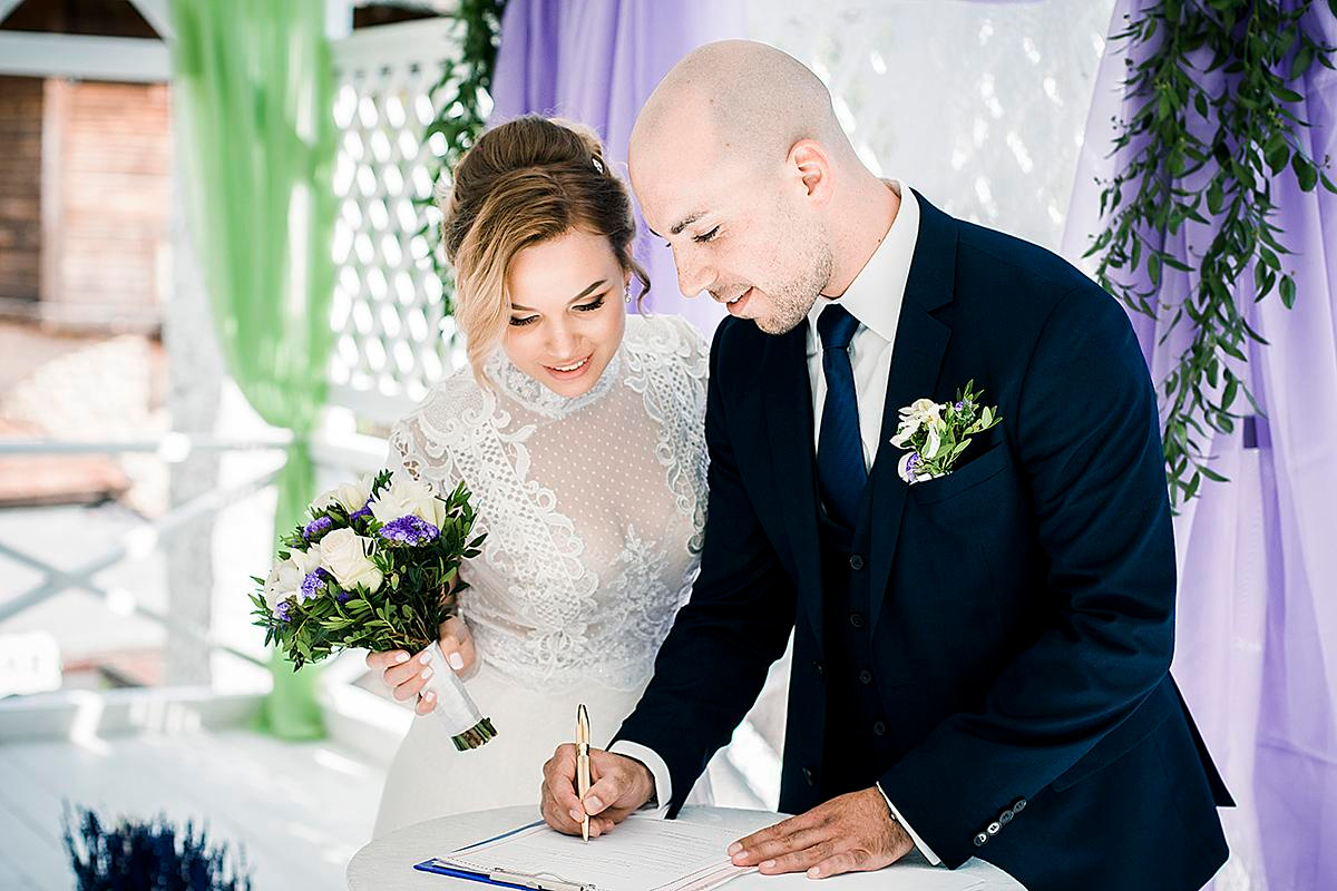 R+E. Photographer in Cyprus