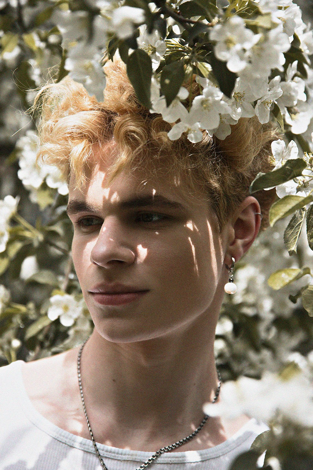 Мужская фотосессия на улице. Профессиональный фотограф в Москве