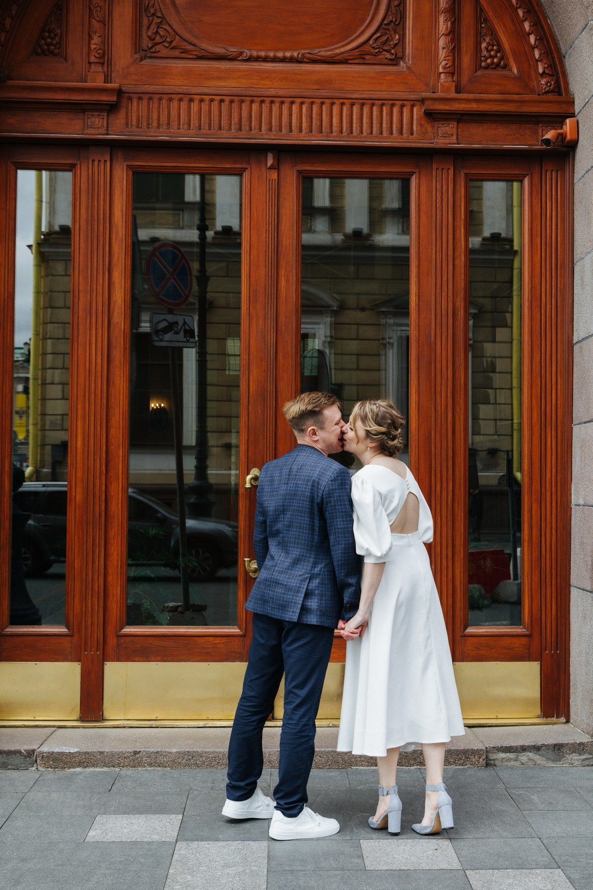 Небольшая свадебная прогулка по Питеру, фотограф Денис Дорфф. Фотограф крещение венчание в Петербурге! Помогает подобрать храм и посоветовал душевного батюшку в СПб