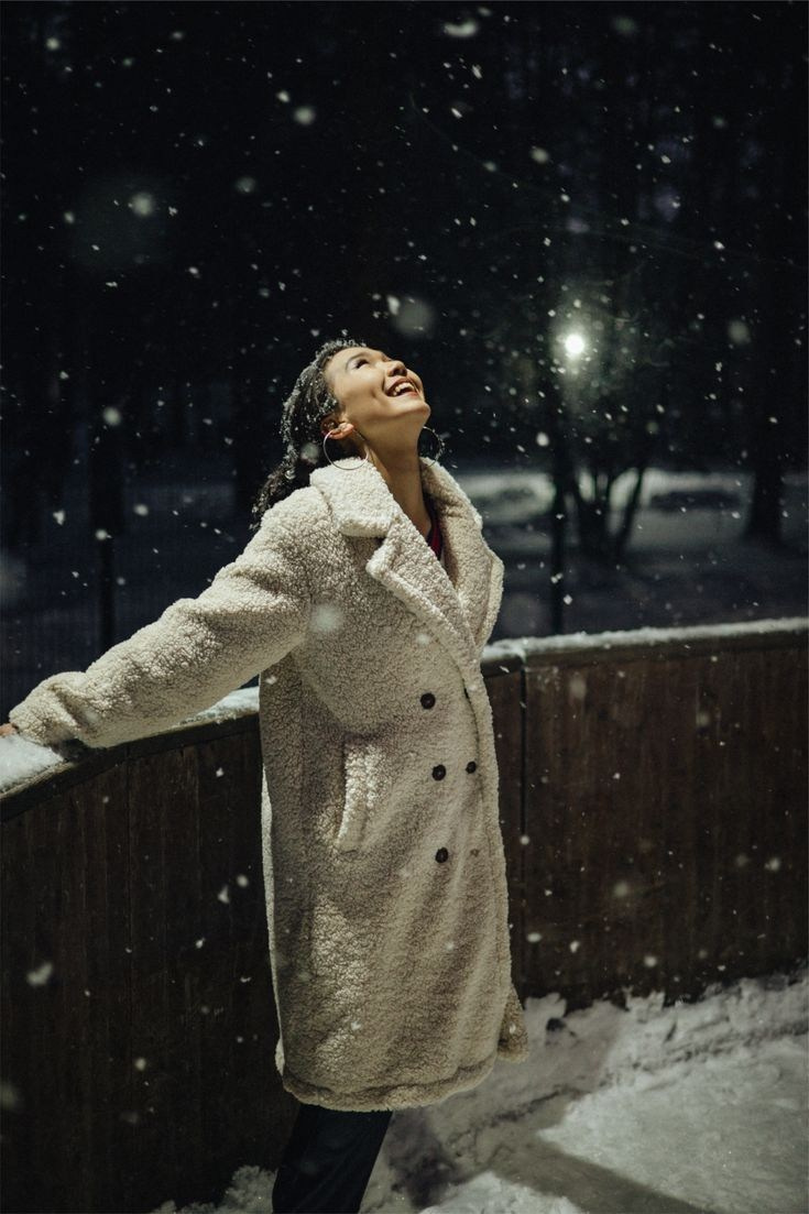 Зимняя в городе под снегопадом. Александра Мельниченко/ Бегающий фотограф