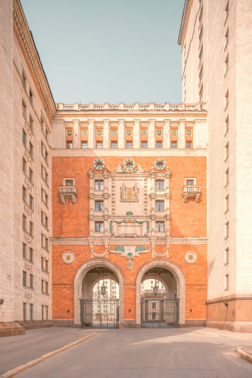 City Dreaming — personal project of photographer Vadim Sherbakov. Vadim Sherbakov Portfolio