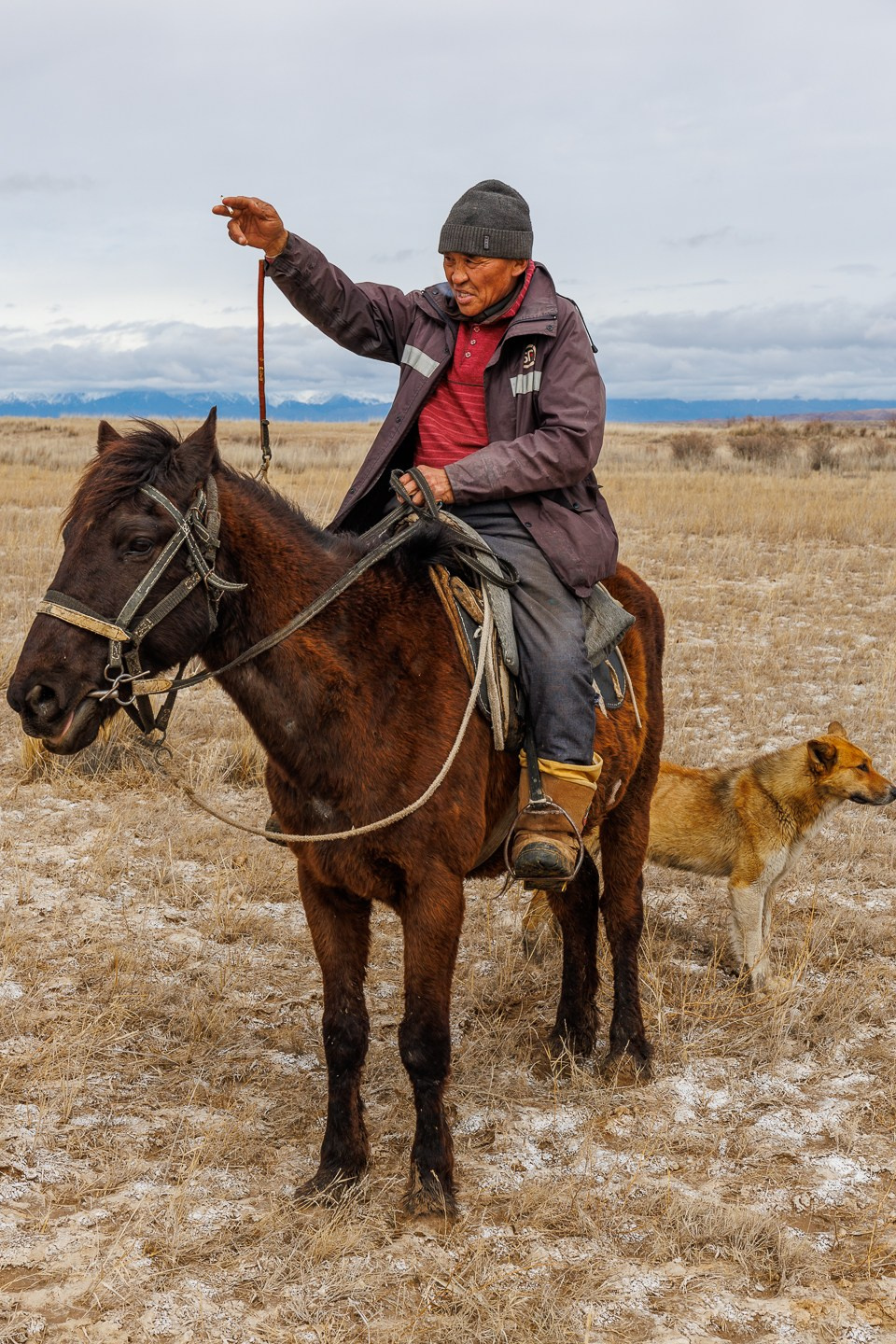 Фотосессия на поющем бархане национальный парк Казахстана Алтын Эмель. Dmitriigoliapov.ru