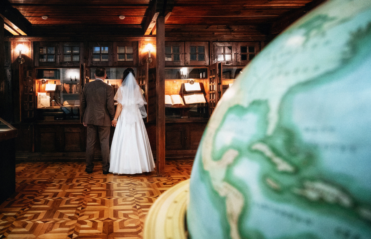 Under The Rain. Andrei Bortnikau photographer in Tbilisi, Georgia