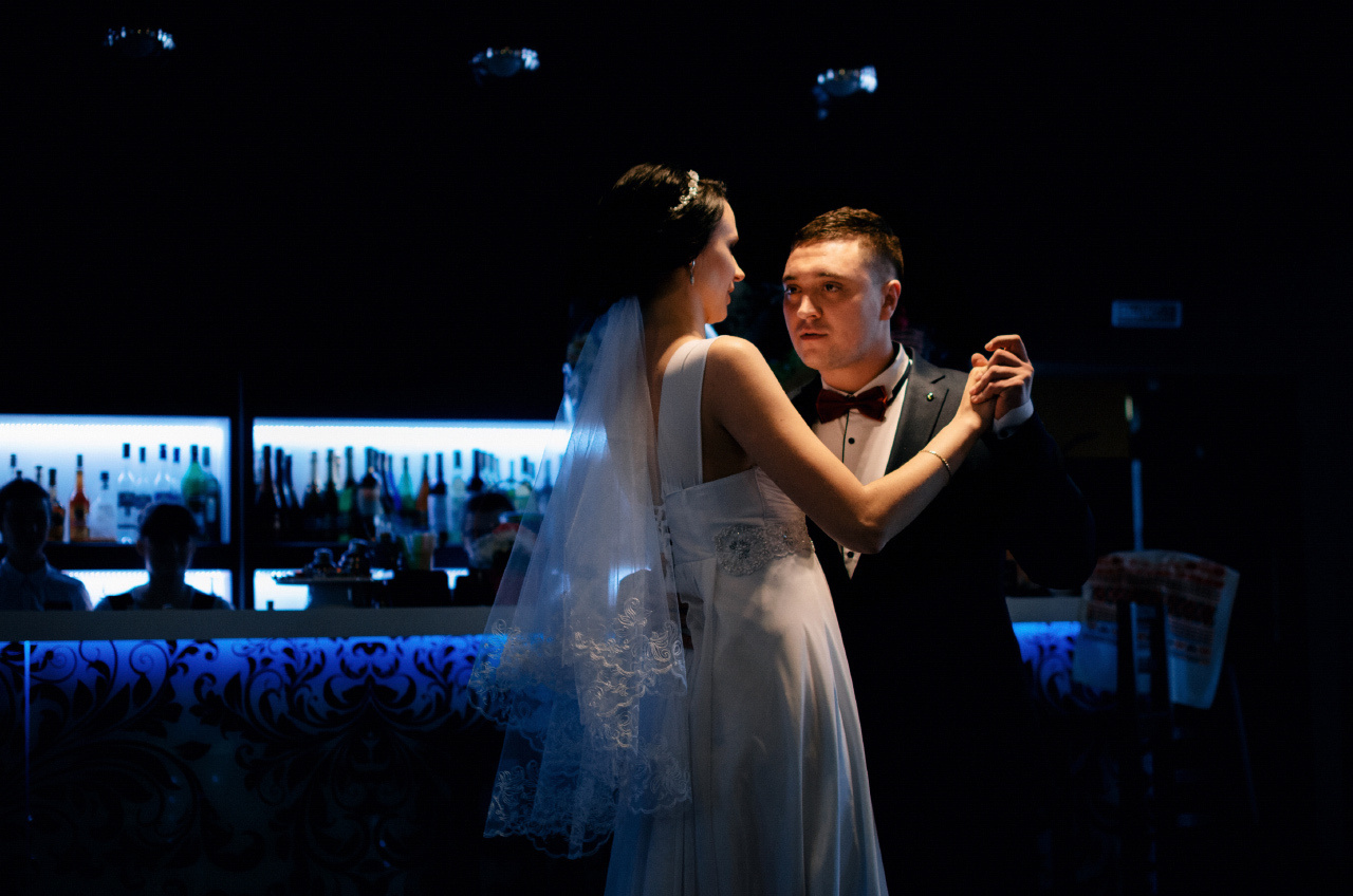Свадебная фотосъёмка на банкете. Андрей Бортников. Рекламный фотограф в Грузии