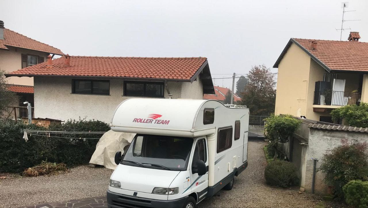 КЕМПЕР «Roller Team Granduca 64». Кемпердлявас — аренда Автодома для путешествий по Белоруссии! Путешествуйте с комфортом!