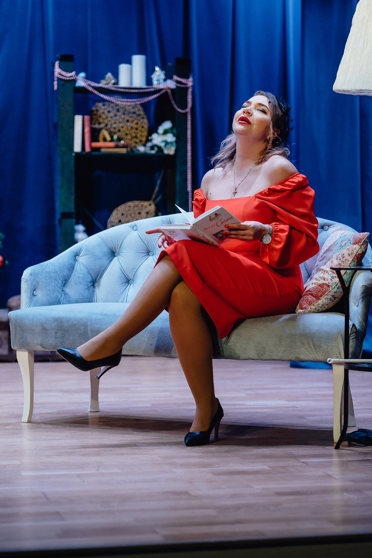 Театр Дом 8 Любящих женщин. Главная