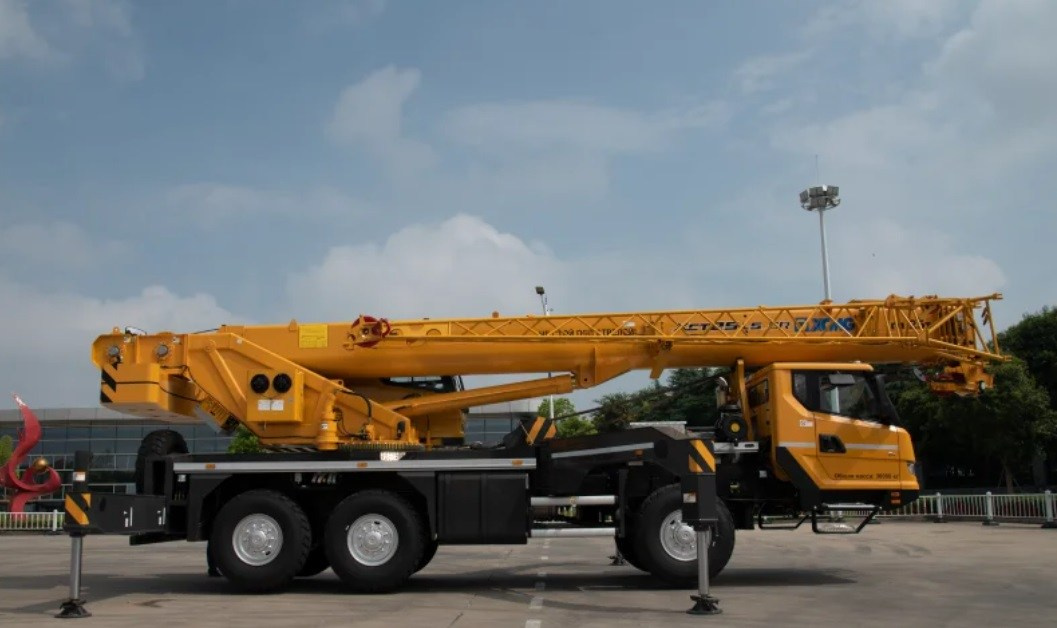 Автокраны XCMG XCT25L5_SR. Продажа надежной спецтехники от компании СТИ в г. Новосибирск