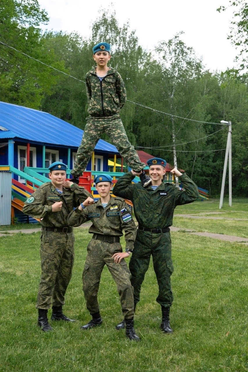 Выпускной альбом, последний звонок. Akhmadeevmedia.ru