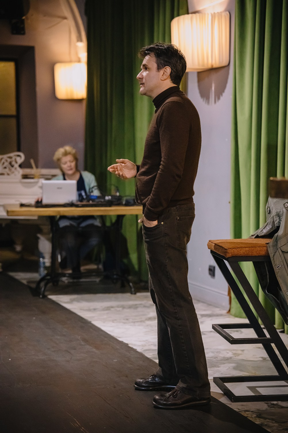 «Истории из чемодана | Довлатов», Леонид Таранов. Фотограф Михаил Ряховский