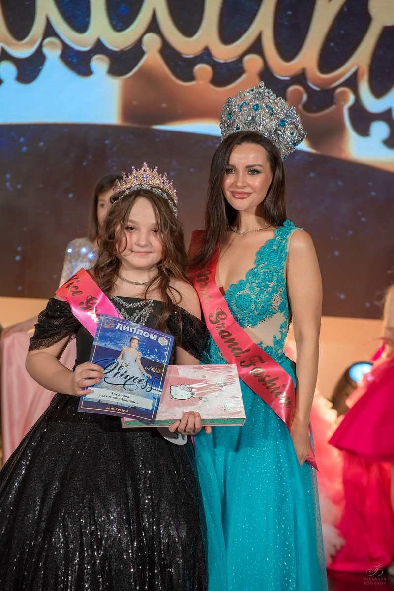 GrandFashionShow2024. Семейный и коммерческий фотограф в Сочи Александр Бодунов