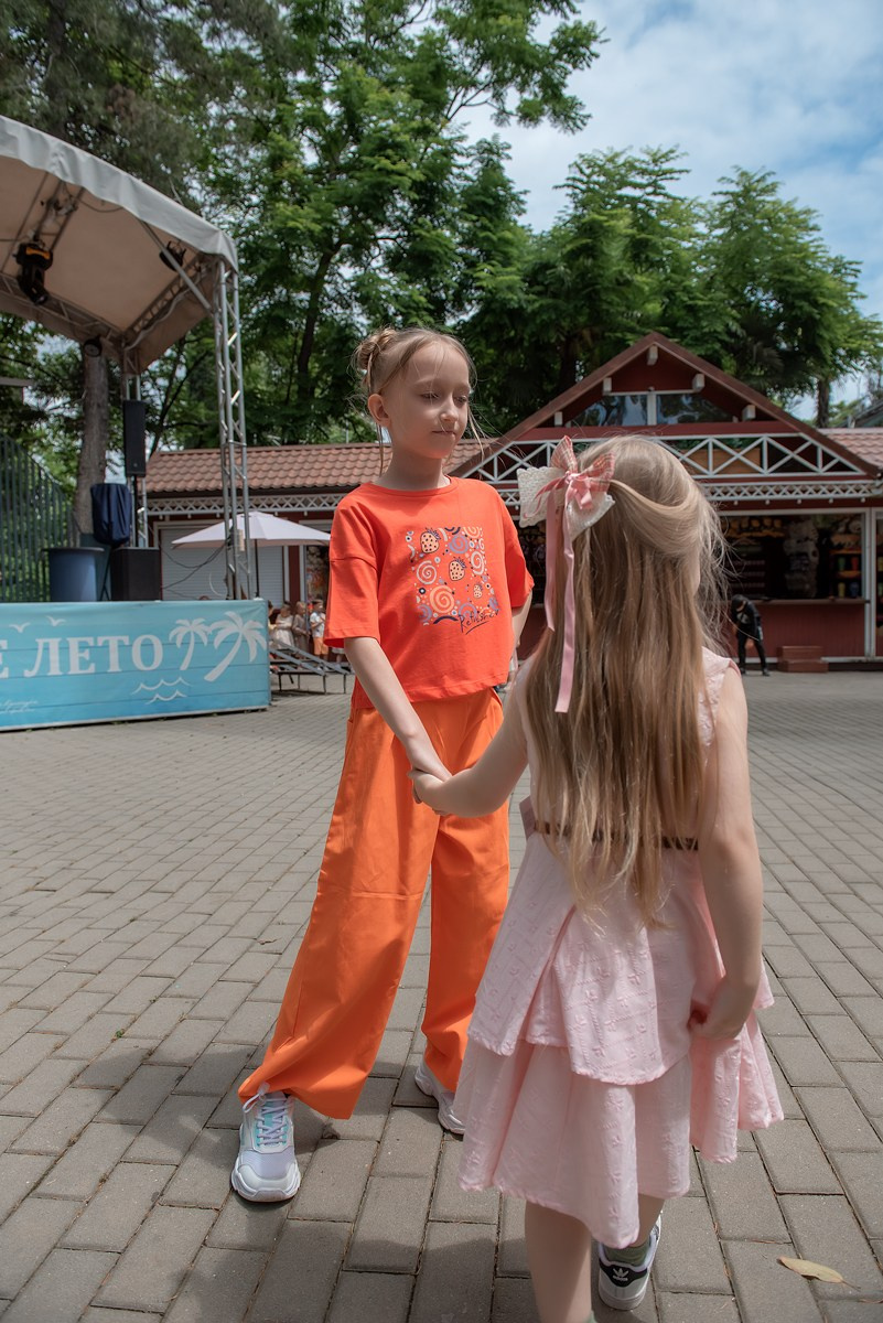 Парк Ривьера дефиле HAPPYkids. Семейный и коммерческий фотограф в Сочи Александр Бодунов