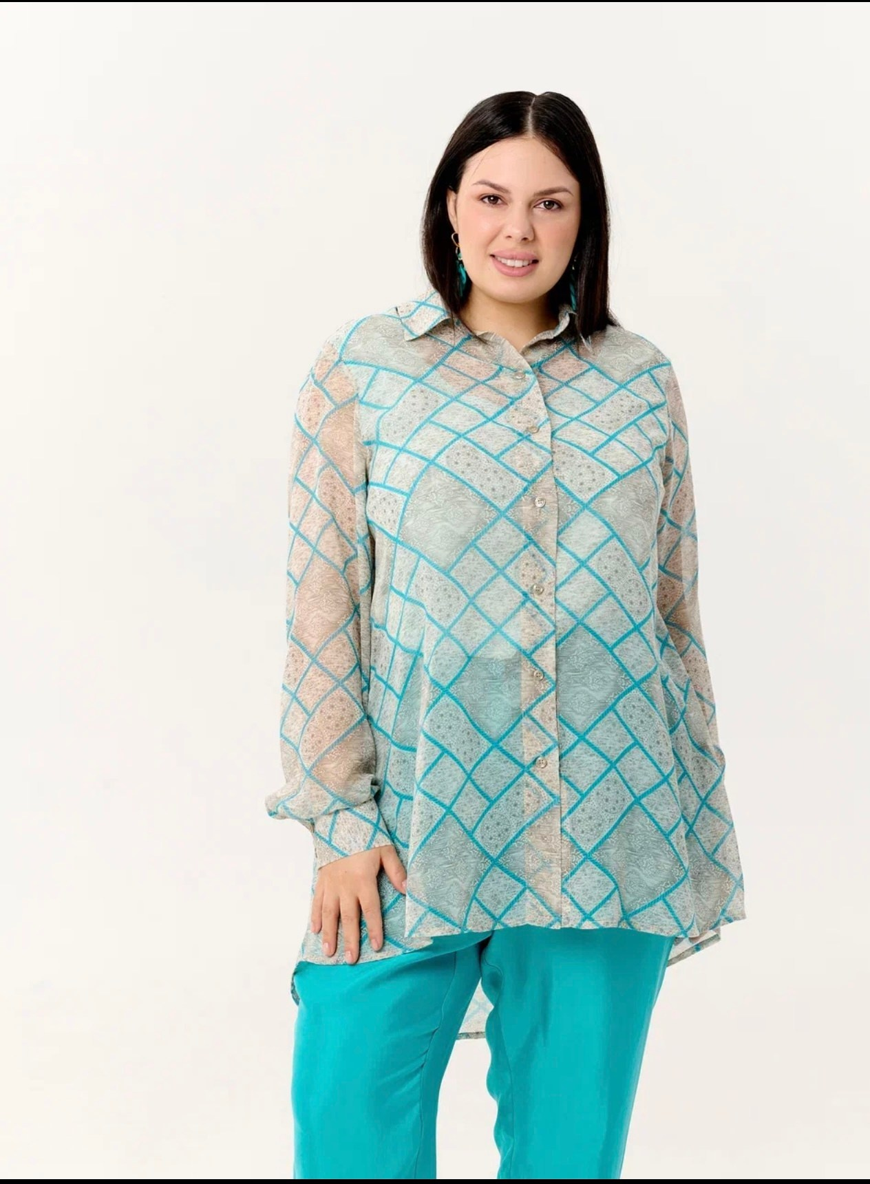 Лина, 52-54 р-р, 170 см. KED Production — продакшн из СПб. Создаём фото, видео и контент, который помогает брендам и селлерам продавать больше