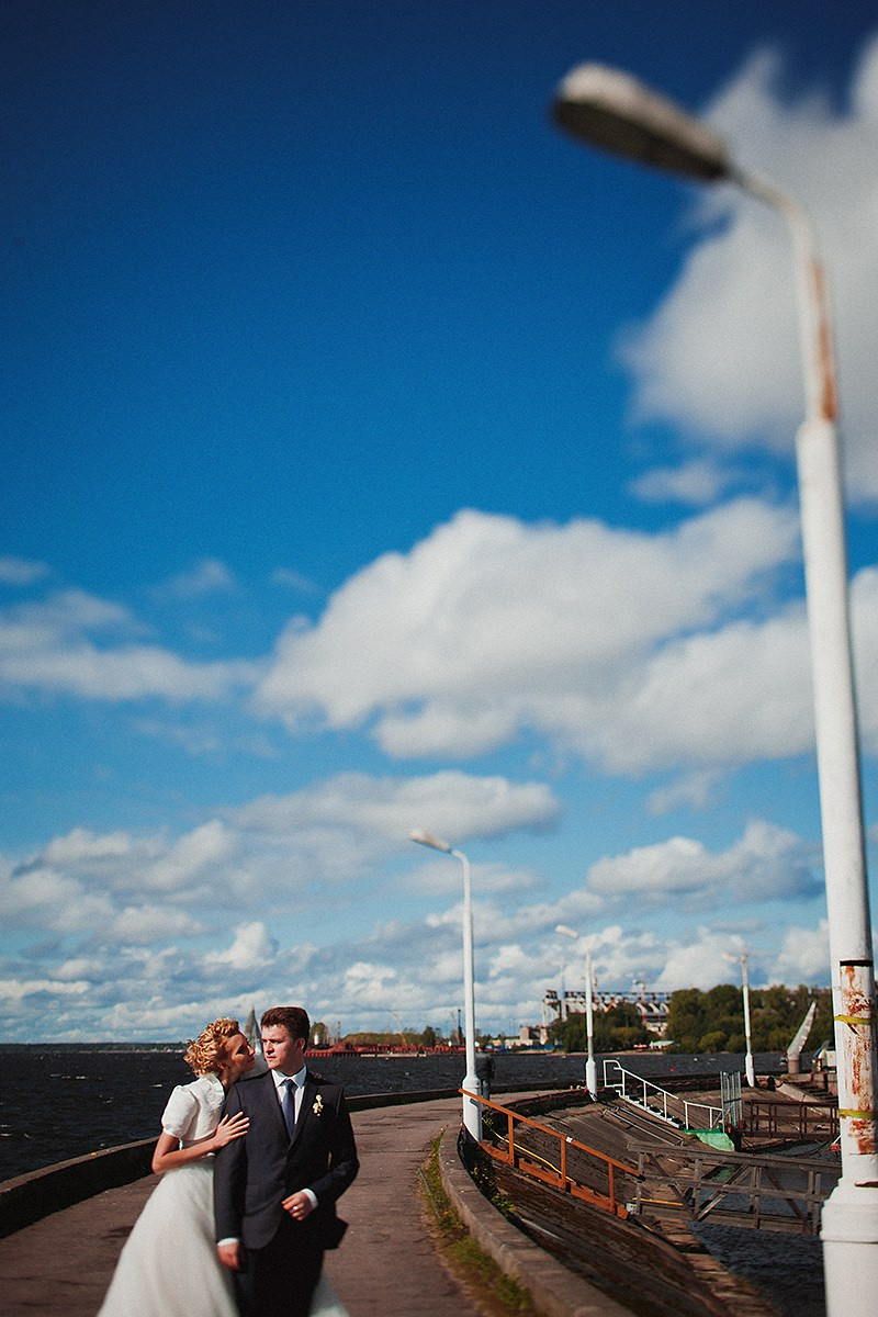 Свадебная прогулка Алекса и Даши. Фотограф крещение венчание в Петербурге! Помогает подобрать храм и посоветовал душевного батюшку в СПб