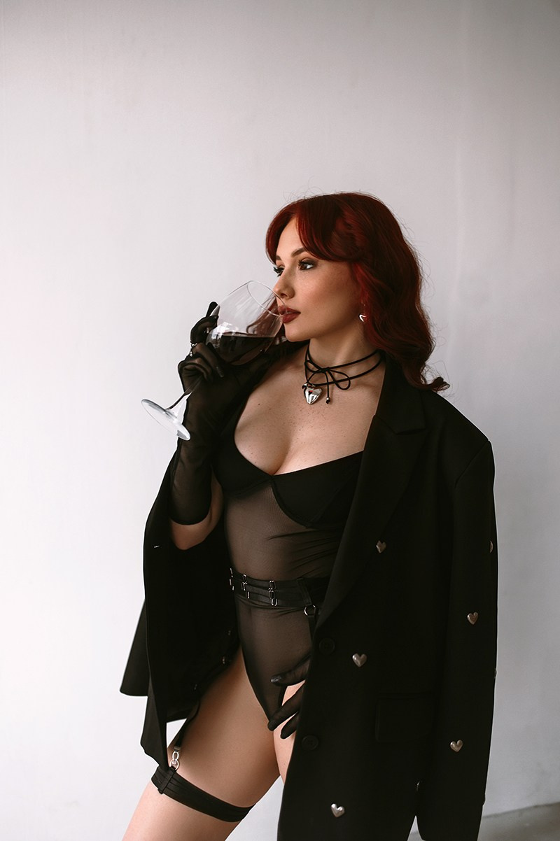 Портфолио со съемок в студиях и с фотопроектов. Женский фотограф в Москве Юлия Любченко