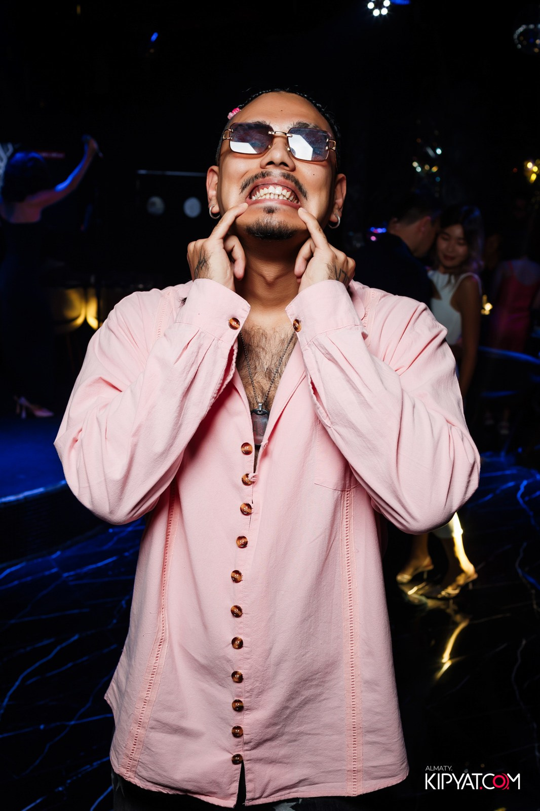 MOOD KARAOKE & TERRACE. КИПЯТКОМ АЛМАТЫ!