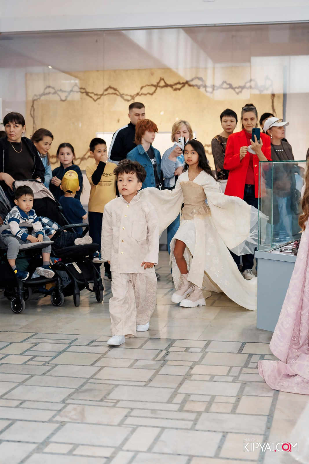 JUNIOR MODELS SHOW. ПЕРФОМАНС НОЧЬ В МУЗЕЕ. КИПЯТКОМ АЛМАТЫ! Фотосъемка мероприятий в Алматы