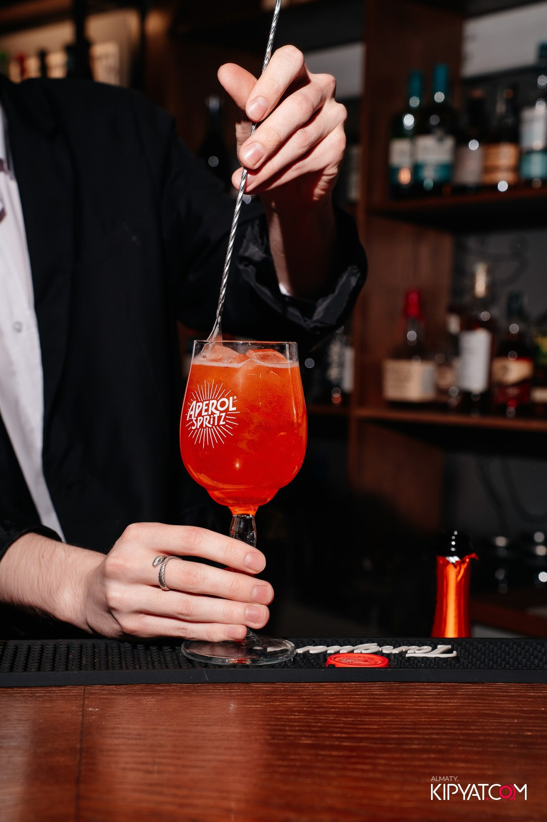 LAUREATE GRAND CAFÉ. КИПЯТКОМ АЛМАТЫ!